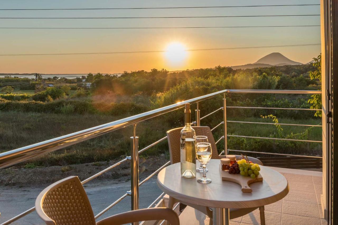 Villa Nissos Линя Экстерьер фото